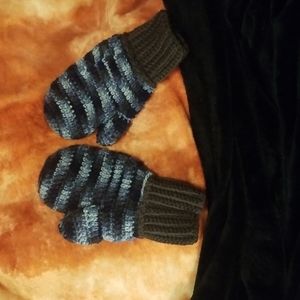 🚨2/$30🚨    WAS $60  Hand Crafted Multi Colored XL Adult Mittens
